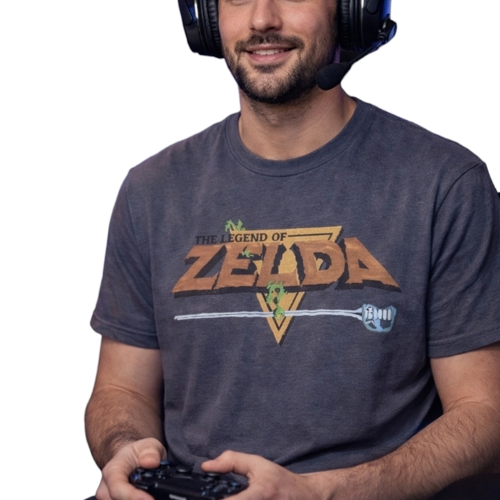 Nintendo the legend of Zelda Grey brown crew neck tee t-shirt medium short sleev